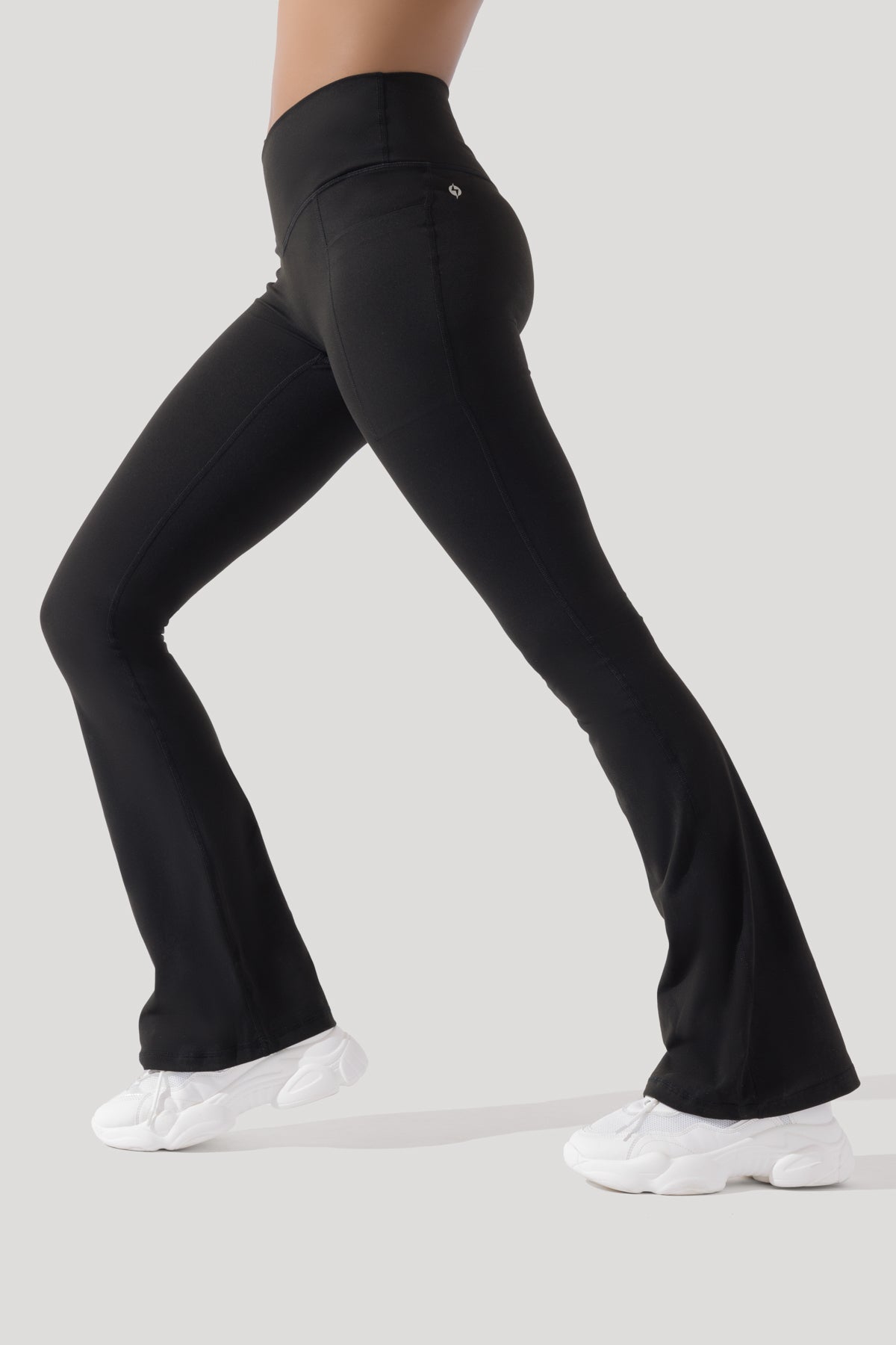Crisscross Hourglass® Flared Leggings with Pockets - Black – POPFLEX®