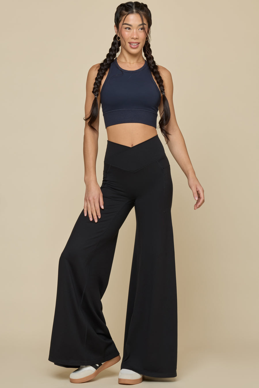 Crisscross Hourglass® Wide Legging - Black