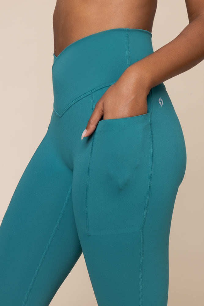 Crisscross Hourglass® Flared Leggings with Pockets - Emerald