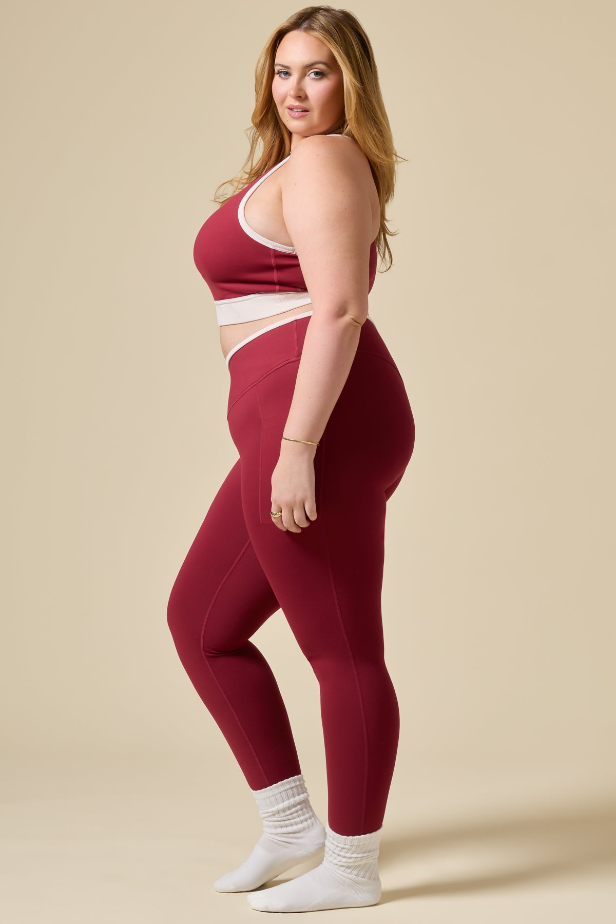 Crisscross Hourglass® Legging with Pockets - Ruby Contrast