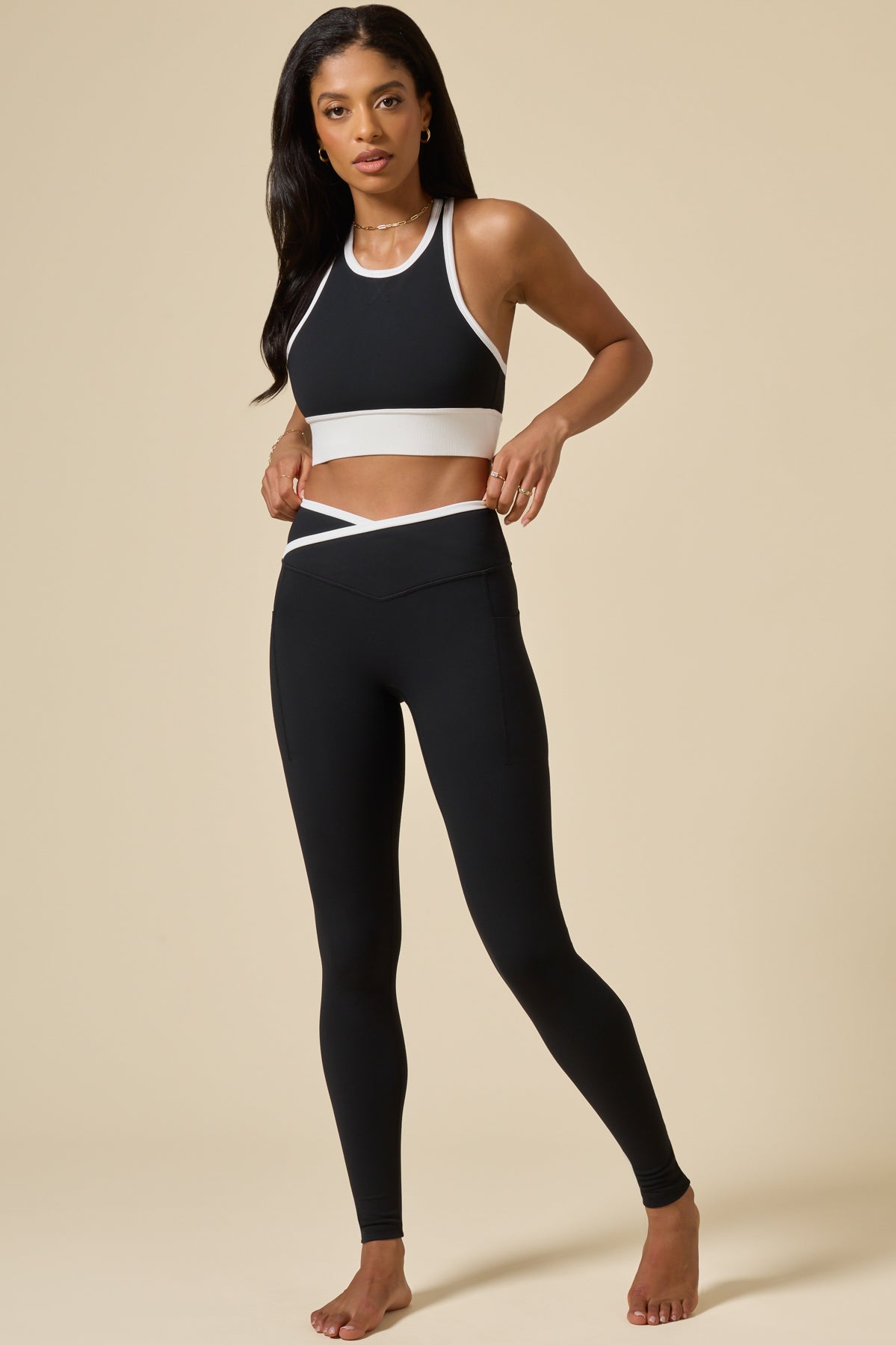 Crisscross Hourglass® Legging with Pockets - Black Contrast