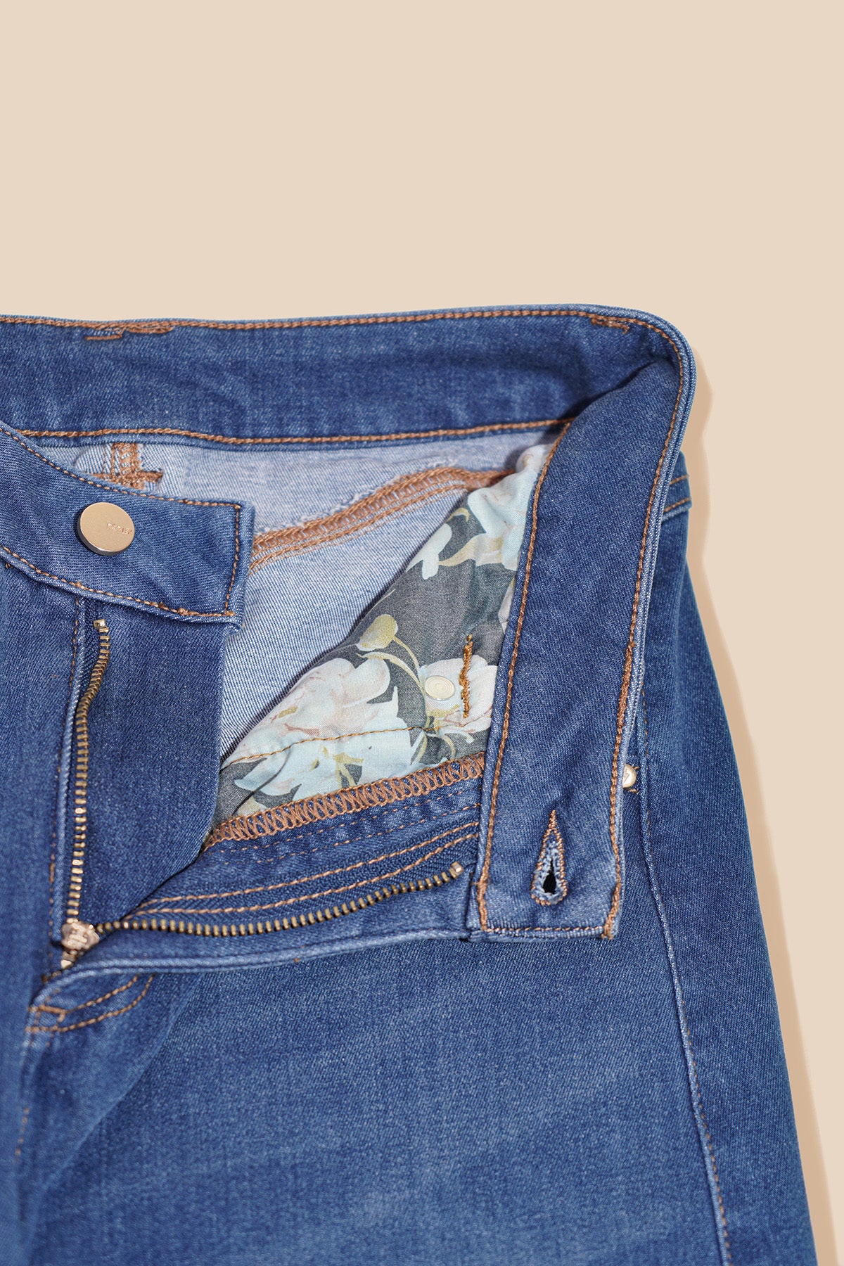 Superstretch Wide Leg Jeans - Medium Wash