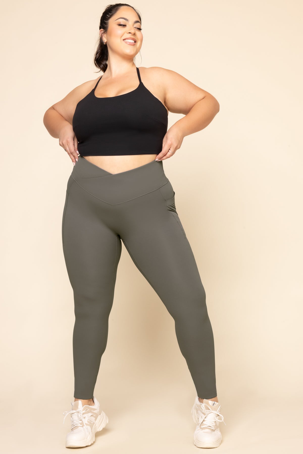 Crisscross Hourglass® Legging Pockets English Ivy