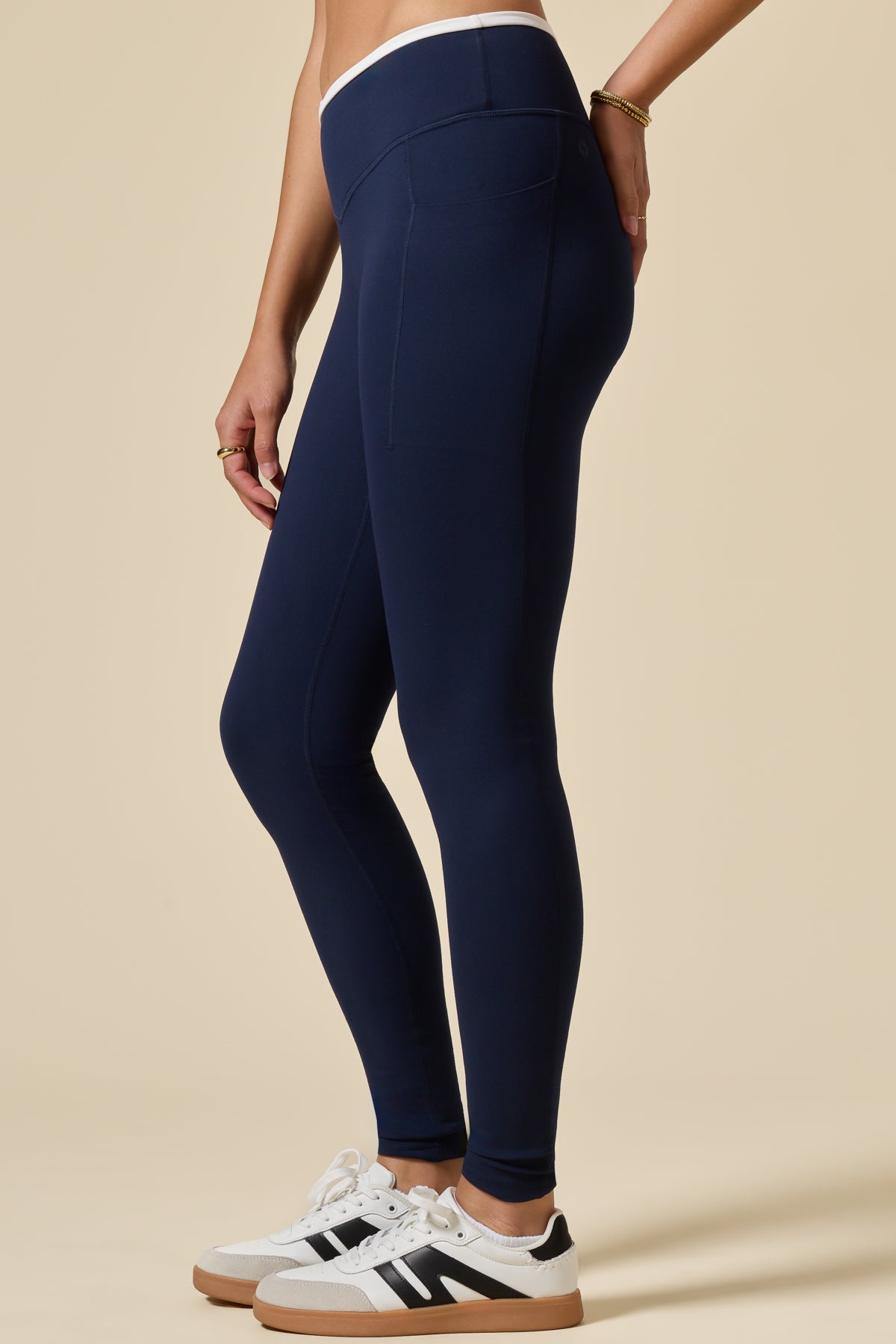 Crisscross Hourglass® Legging with Pockets - Cosmic Navy Contrast