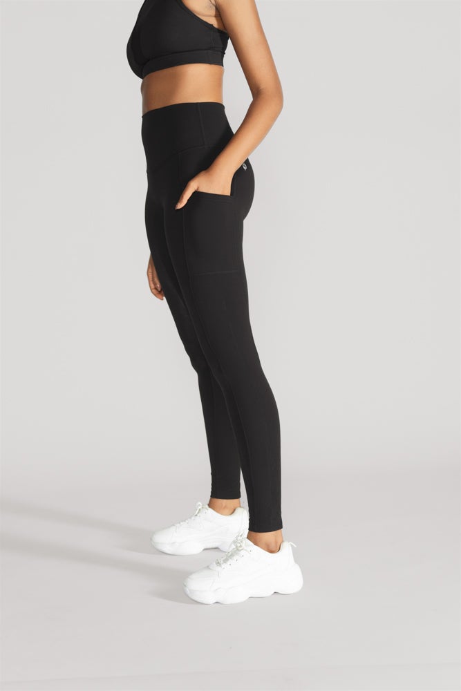 Popflex Supersculpt™ Flared Leggings with Pockets (Soft Touch) - Black,  Women's Fashion, Activewear on Carousell